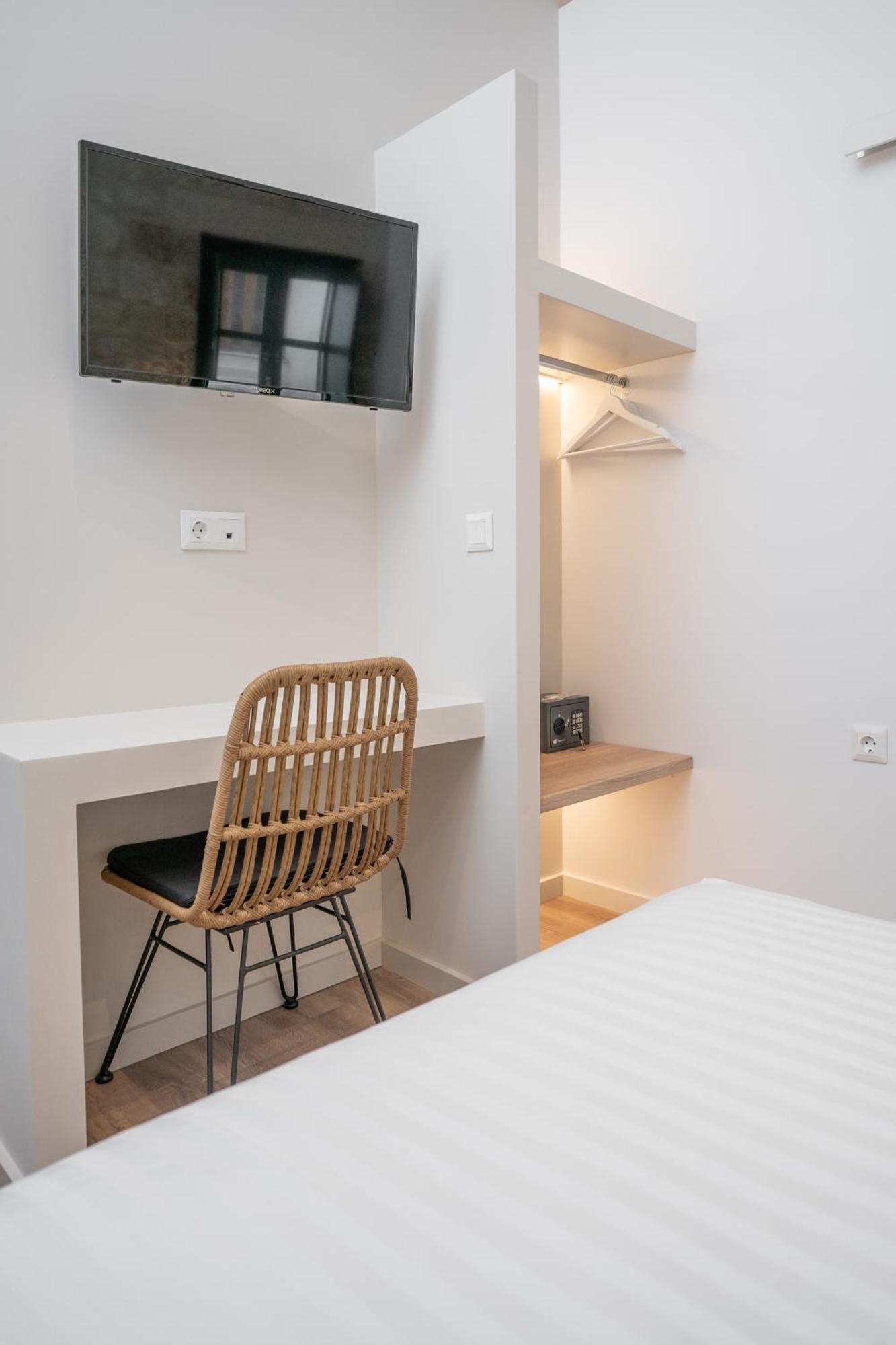 Olvio Suites Kardhamili Eksteriør billede